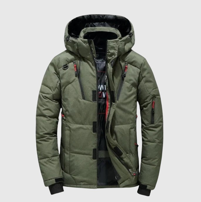 André – Pikowana kurtka z kapturem i technicznymi detalami